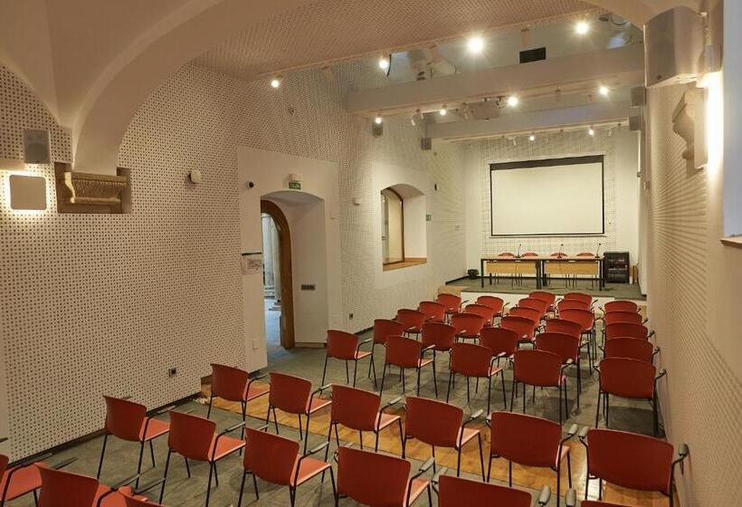 هتل Casa Palacio Pereros