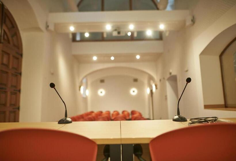 هتل Casa Palacio Pereros