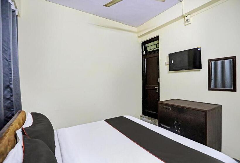 ホテル Collection O Lux