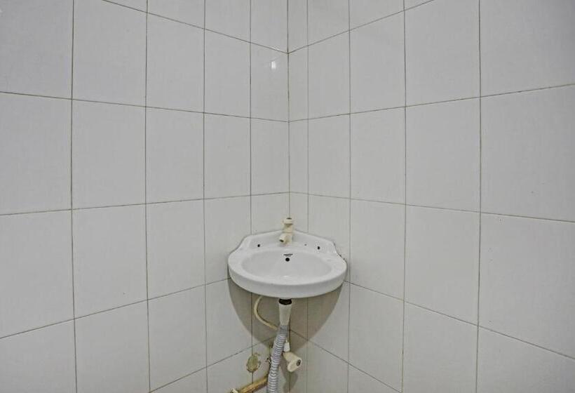 ホテル Collection O Lux