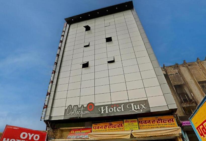 ホテル Collection O Lux