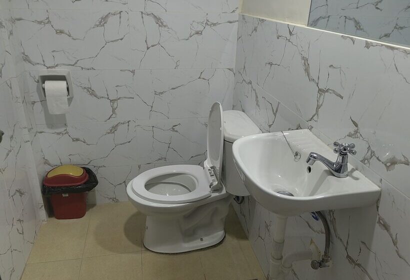 هتل Mansion 8 Residences