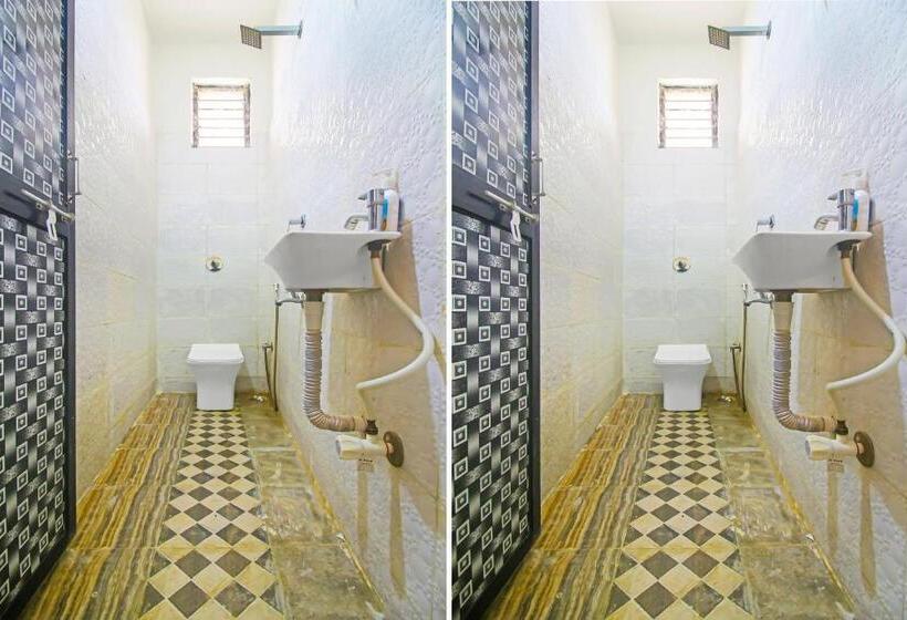 ホテル Oyo Flagship F Three