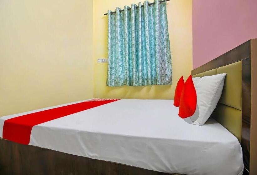 ホテル Oyo Flagship F Three