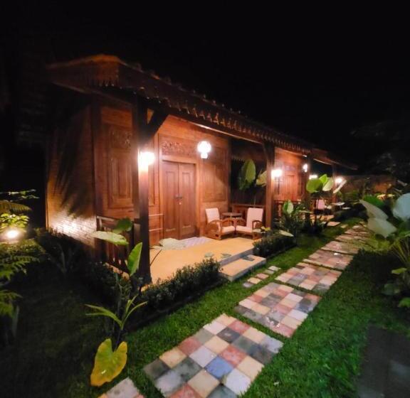 La Tavisa Hotel Borobudur