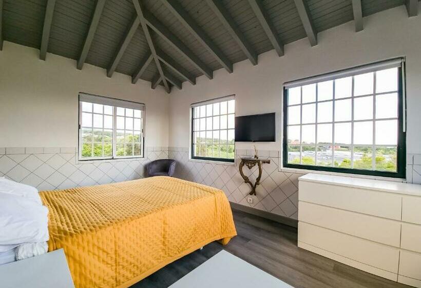 Loving Strangers Hostel