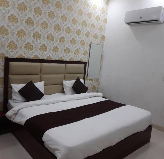 Oyo Flagship 81517 Hotel Cloud Inn