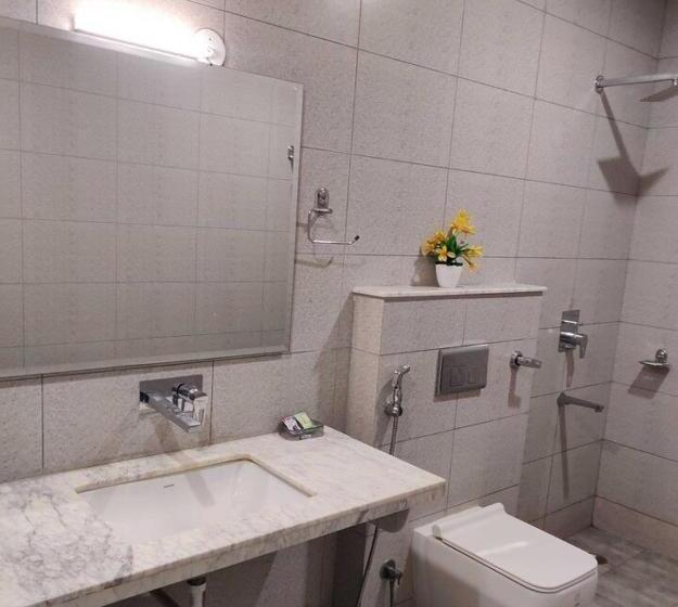 Oyo Flagship 81517 Hotel Cloud Inn