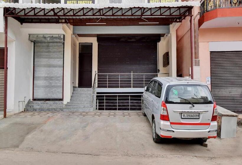 Oyo Flagship Hotel Prateek