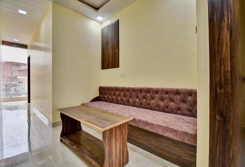 Oyo Flagship Hotel Prateek