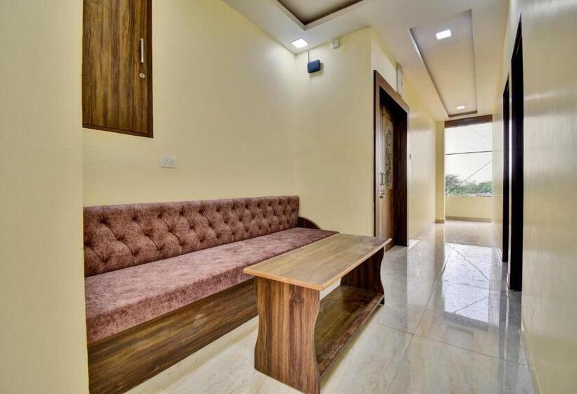 Oyo Flagship Hotel Prateek