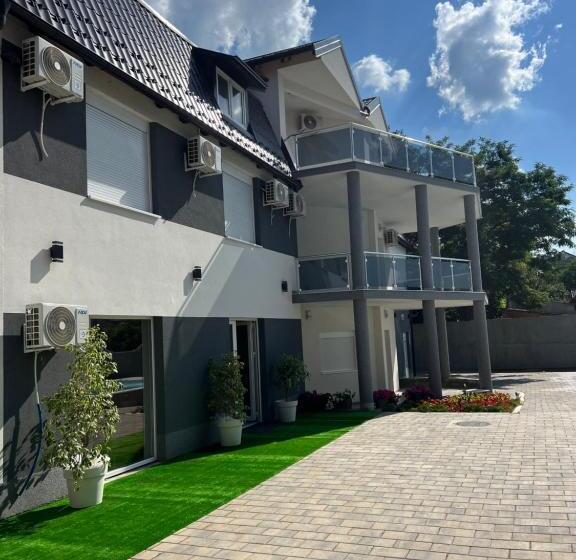 پانسیون Big House