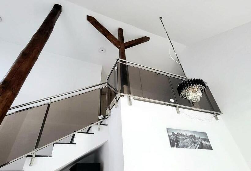 פנסיון Casuta Din Drumul Muntelui