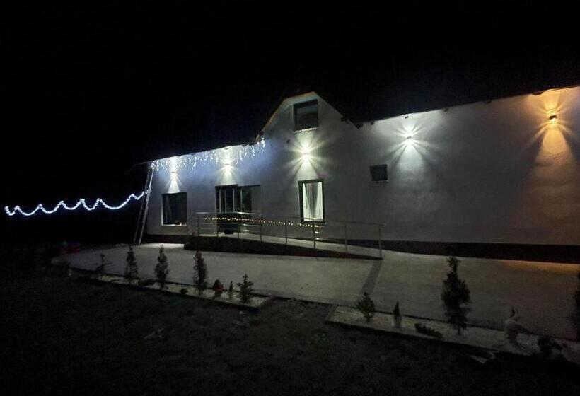 פנסיון Casuta Din Drumul Muntelui