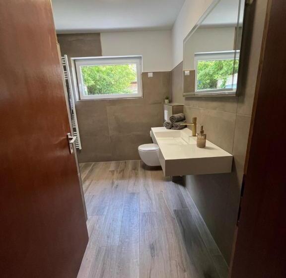 פנסיון Haus Haller 5
