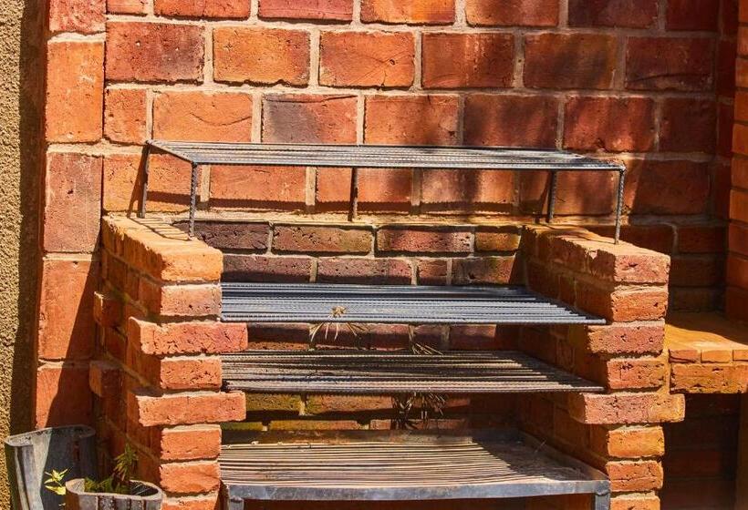 פנסיון Jabulani Private Villas