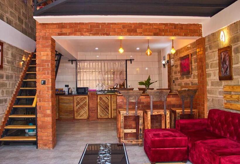 פנסיון Jabulani Private Villas