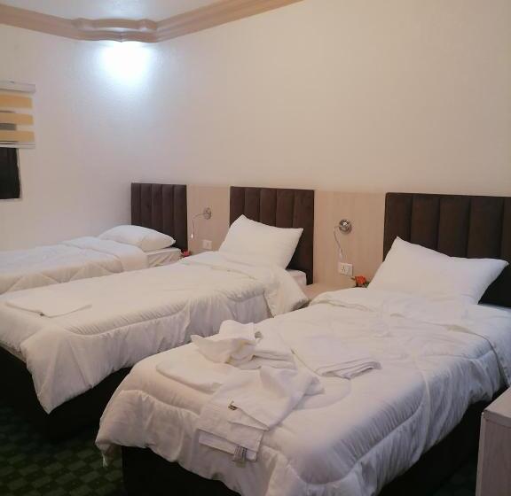 Petra Glamour Hostel