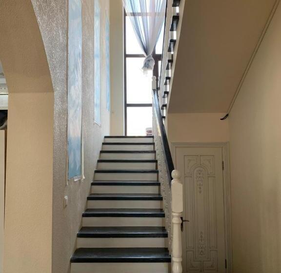 استراحتگاه Chinar