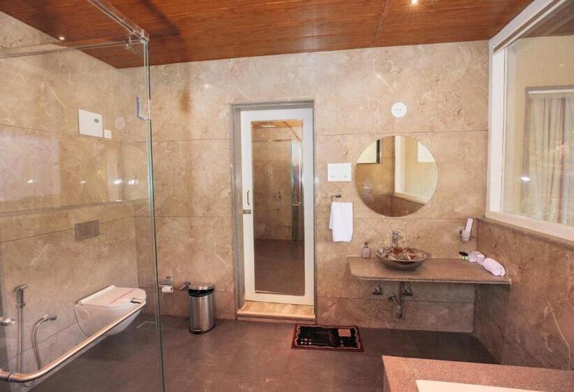 Urmilaa Green County Resort 35 Km From Kolhapur