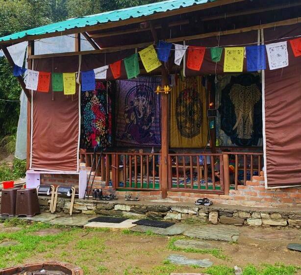 Yellow Bird Hostel & Cafe