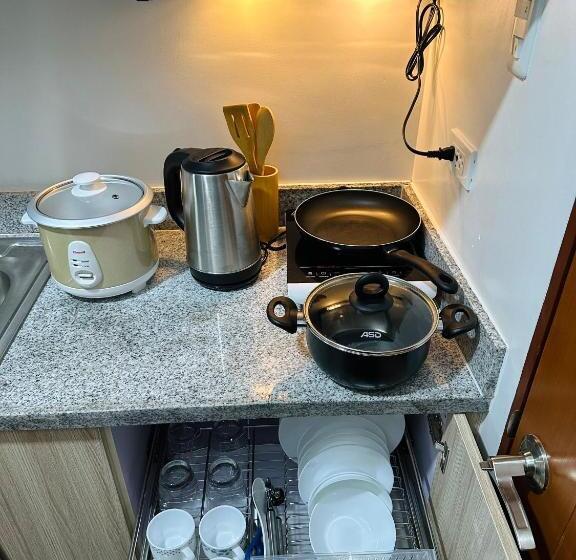 هاستل Gravins616 Condo Bcd