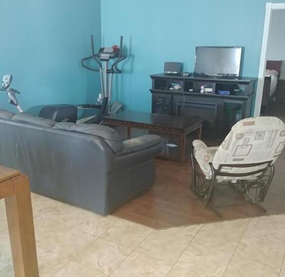 فندق صغير Les Logements Larocque