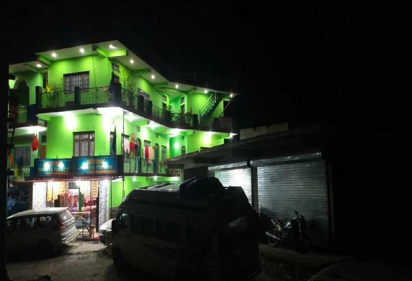 Общежитие Mamta Palace By Stayapart