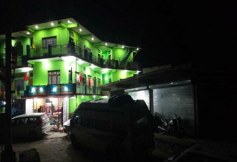 Общежитие Mamta Palace By Stayapart