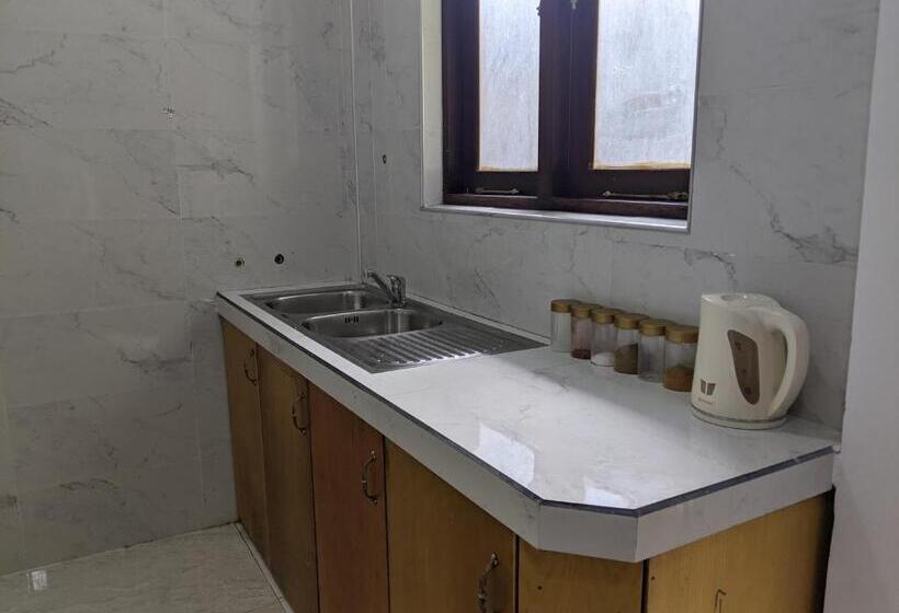 הוסטל Nin Resort