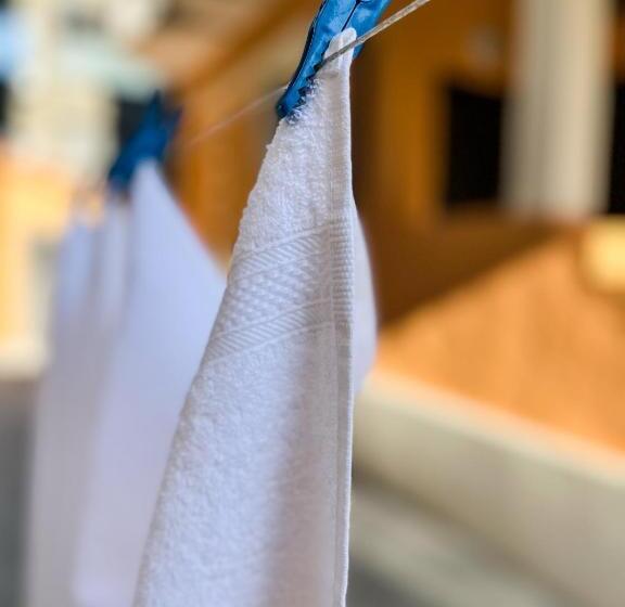 ユースホステル Private Rooms In Silvy S Pretty House