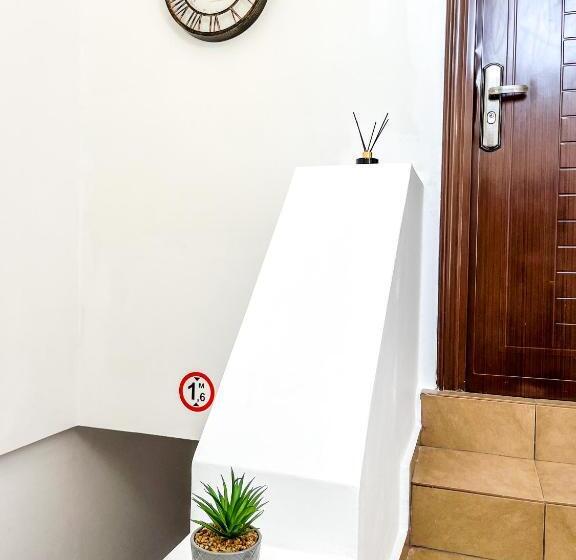 ユースホステル Private Rooms In Silvy S Pretty House