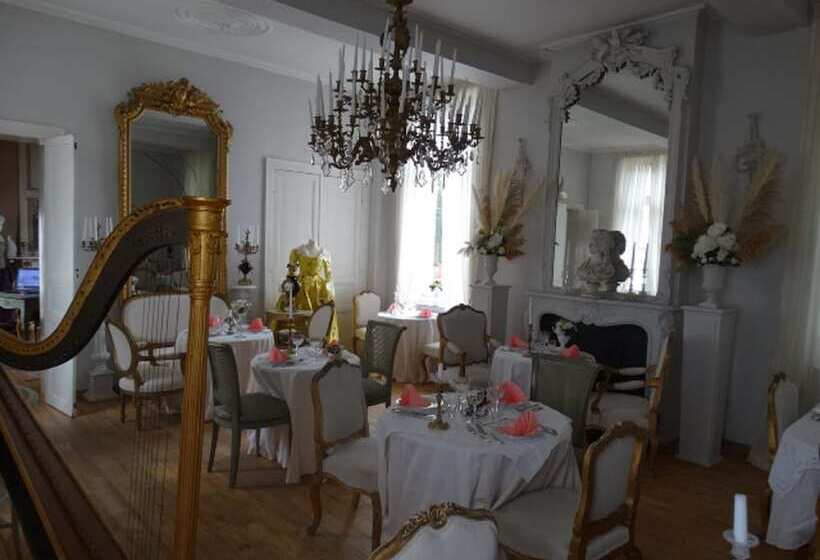 住宿加早餐 Le Domaine Du Château Blanc à 10 Minutes De Pairi Daiza