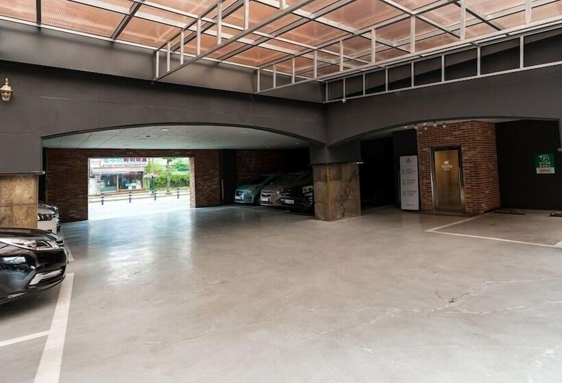 호텔 Jecheon Hound