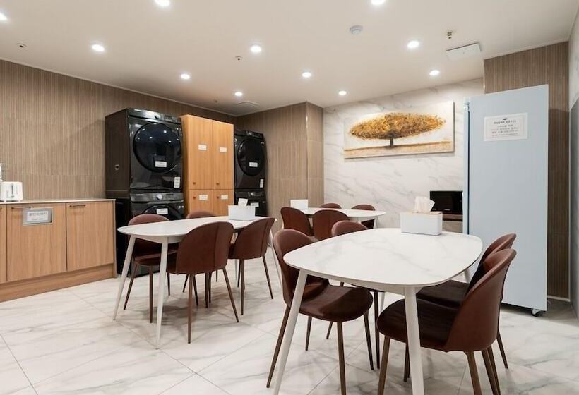 호텔 Jecheon Hound