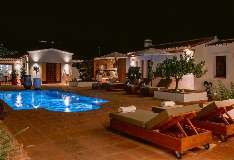 בית מלון כפרי San Roque Suites De Monda