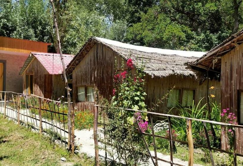 فندق The Silk Route Cottages