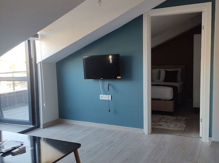 Istanbul Airport Family Suites