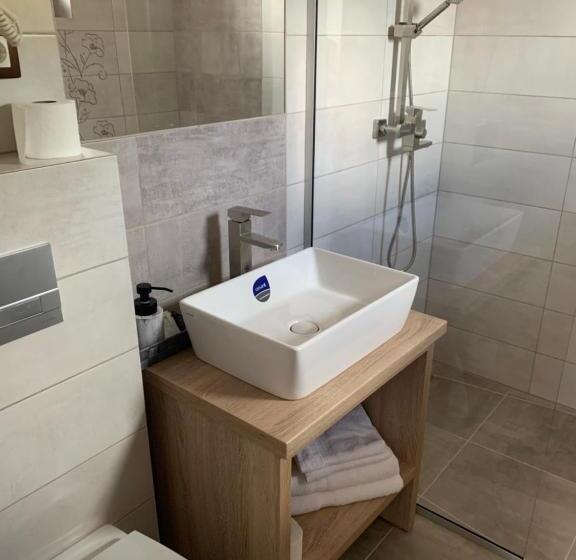 بنسيون Casa Leda