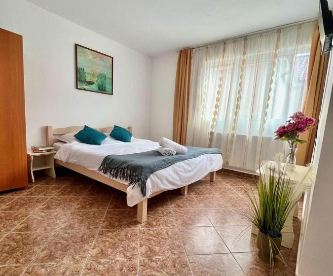 פנסיון House75