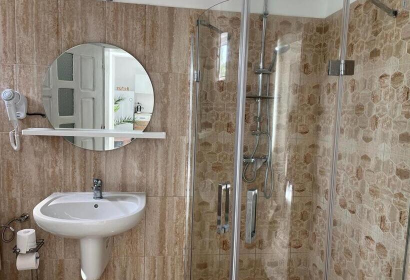 פנסיון House75