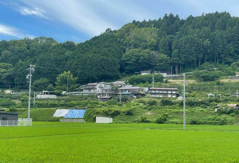 Общежитие みんなでつくるふるさとウエダイラハウス