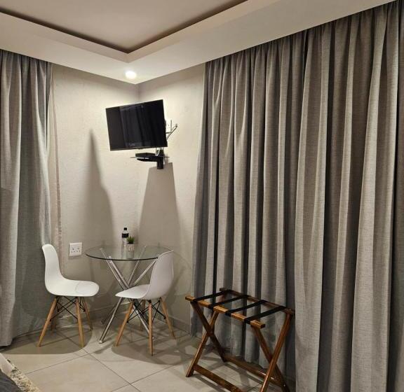 צימר Elson Manor Guesthouse