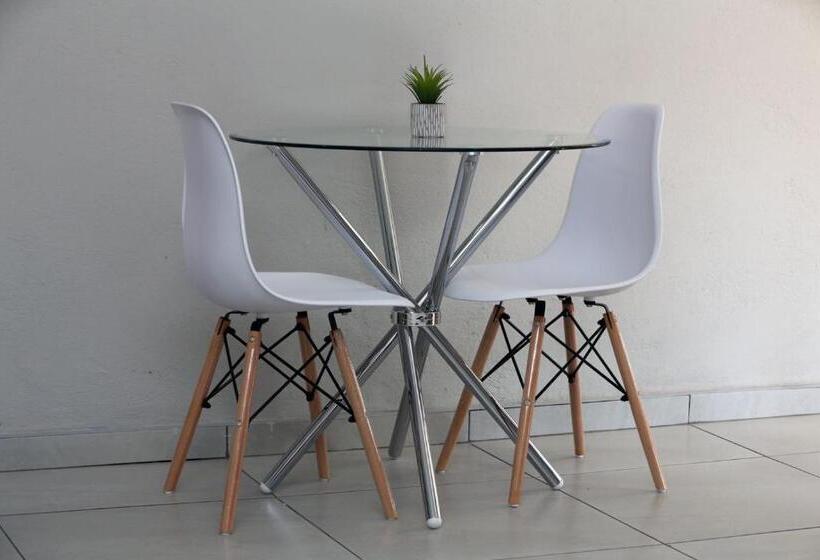 צימר Elson Manor Guesthouse