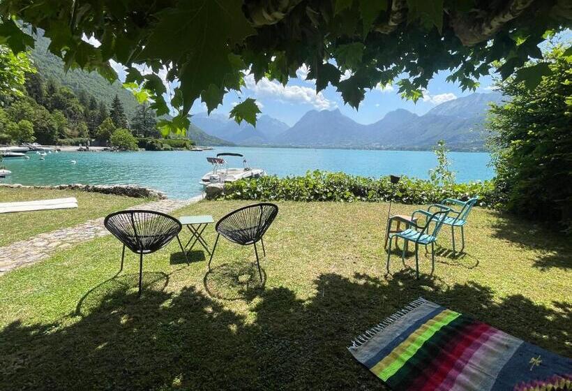 ベッドアンドブレックファースト Les Clapotis Chambres Pieds Dans L Eau Lac D Annecy