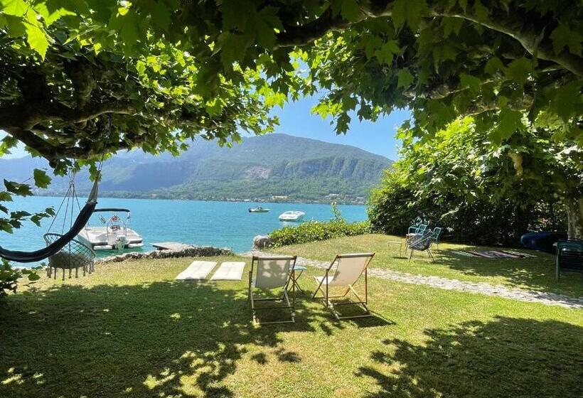 ベッドアンドブレックファースト Les Clapotis Chambres Pieds Dans L Eau Lac D Annecy