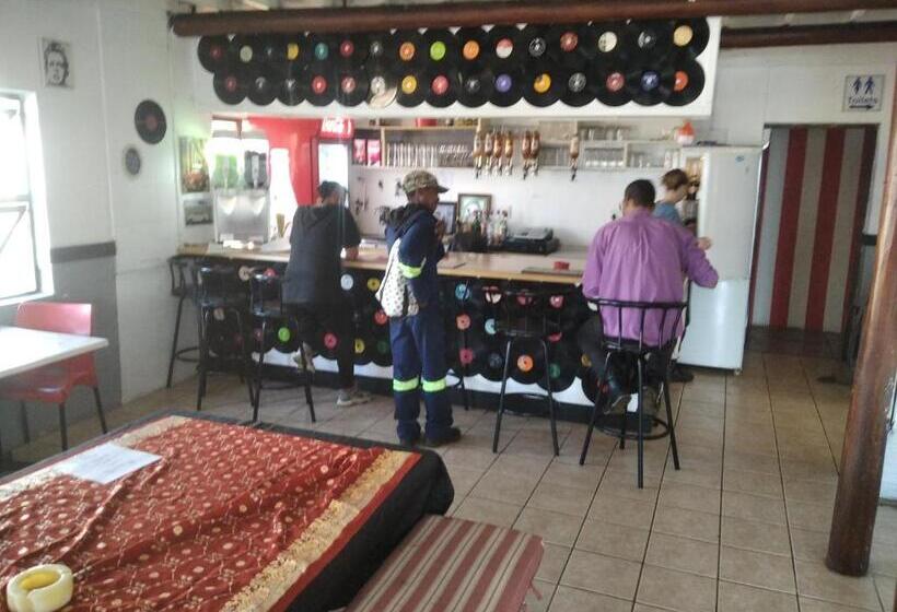 צימר Sophia S Grill & Restaurant