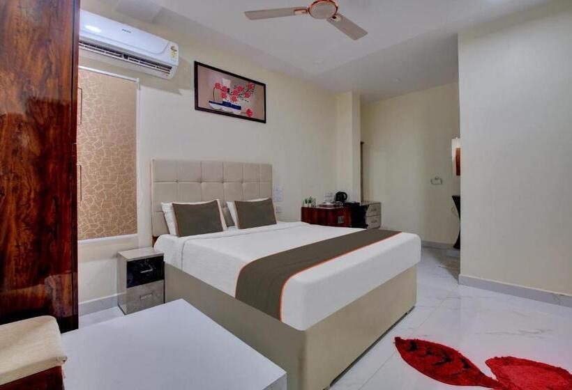 Collection O Hotel Mango Tree