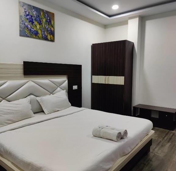 Отель Cipron Inn