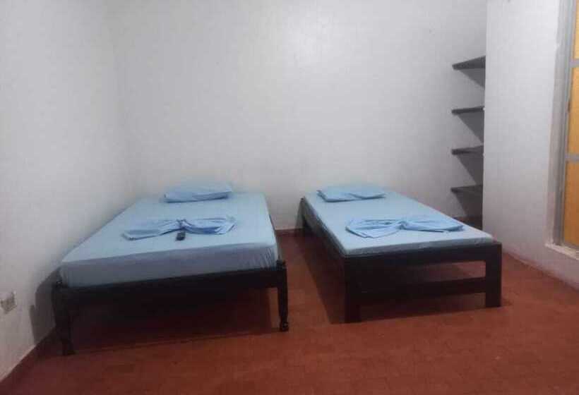 فنادق الكبسولة Dayanda